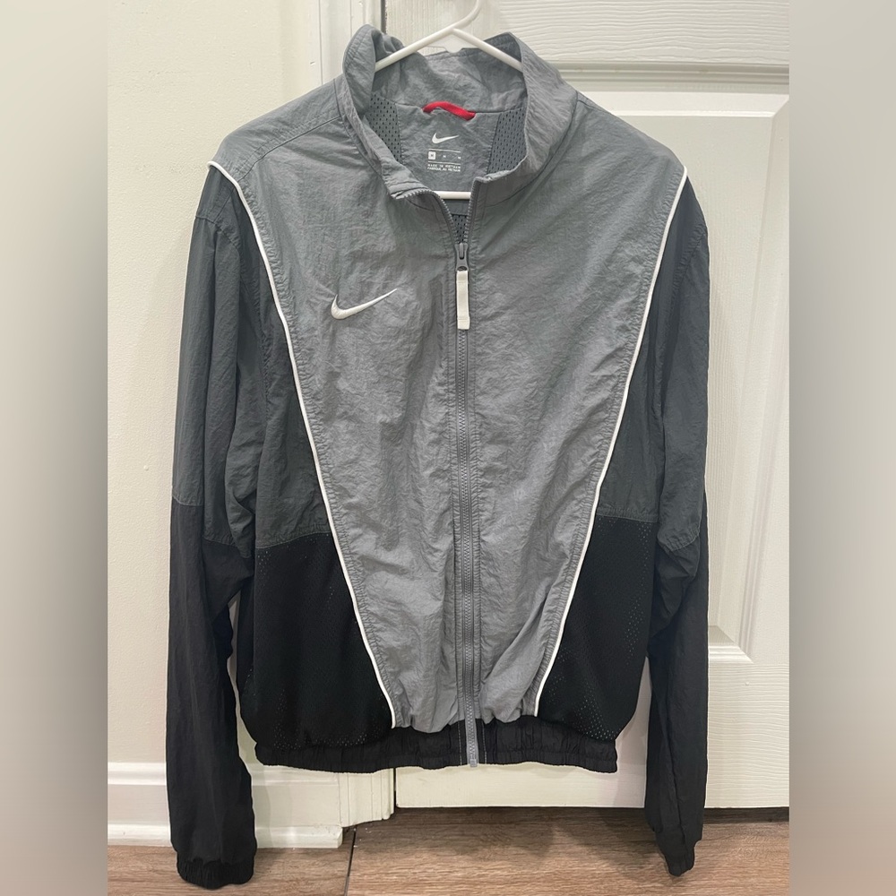 Nike Men’s Gray and Black Performance Jacket with White Piping